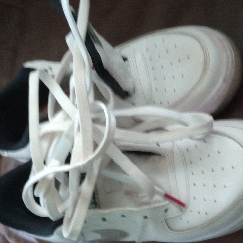 Shoes - Picture 5 of 5